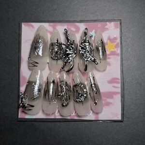 Custom press on nails